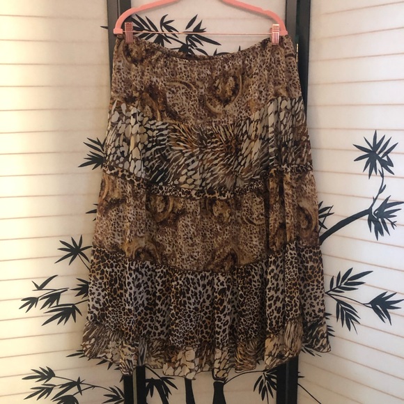 Notations Mid Length Boho Elastic Waist Skirt Size X-Large in Animal Print - Picture 5 of 8